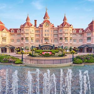 Disneyland Hotel